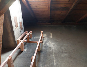 Zateplení patrového domu pomocí foukané izolace